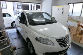 Lancia Ypsilon