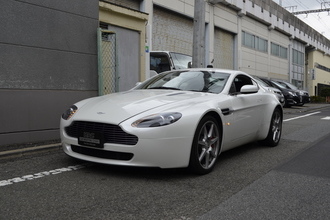 AstonMartin Vantage V8