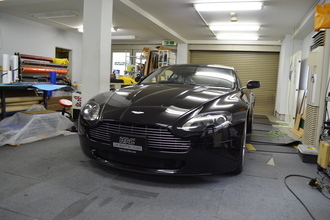 AstonMartin Vantage V8