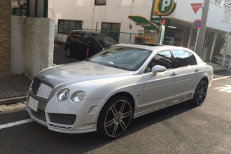 BENTLEY Flyingspur