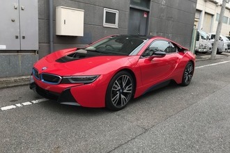 BMW i8