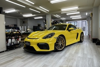 PORSCHE 718 Cayman GT4