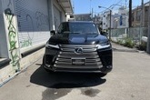 Lexus LX600