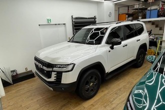 TOYOTA GR LANDCRUISER 300